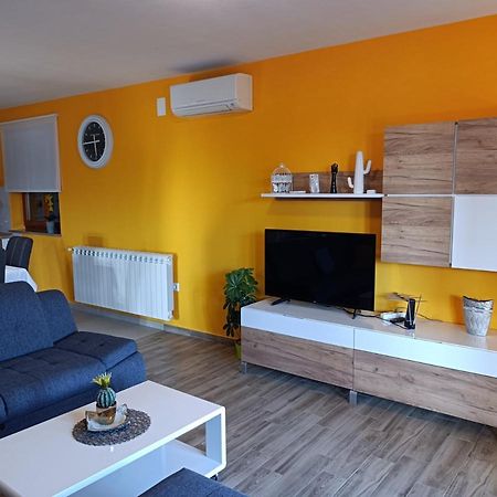 Apartman Biba Лабин Екстер'єр фото