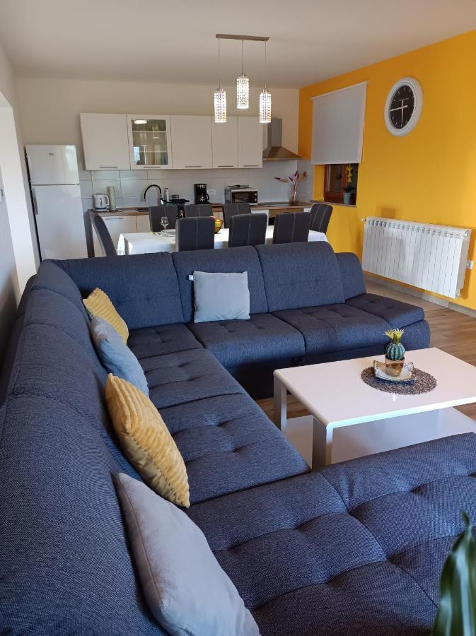 Apartman Biba Лабин Екстер'єр фото